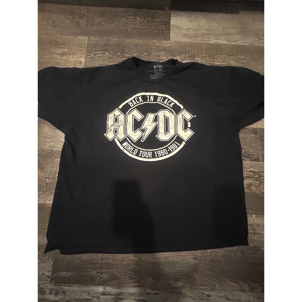 ACDC Back In Black World Tour 1980-1981 Graphic T-Shirt Mens 2XL Black Rock Tee